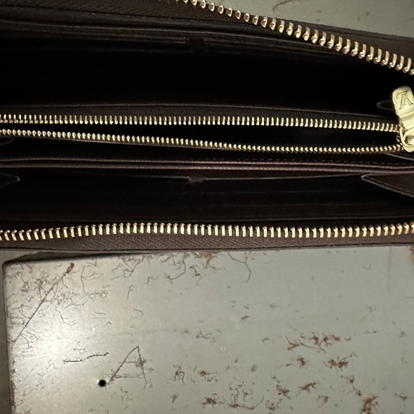 Louis Vuitton 2020 LV Monogram Zippy Organizer Wallet - Picture 4 of 4